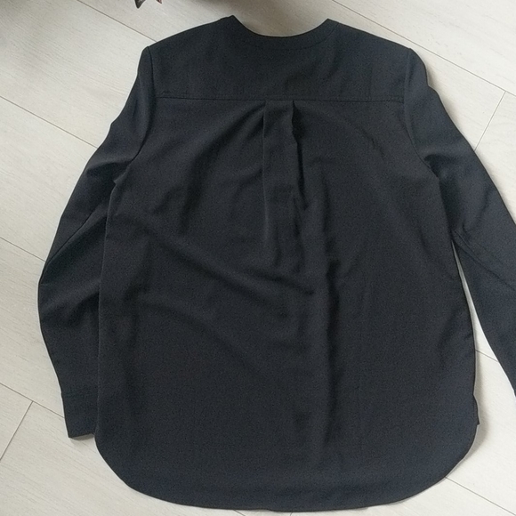 Hilary Radley Zip Front Blouse - Picture 2 of 13
